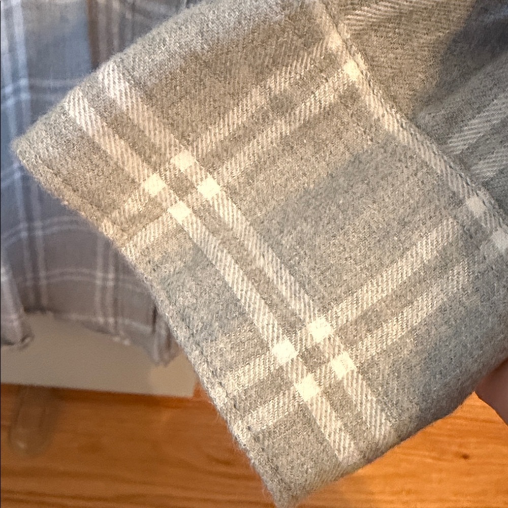 Old Navy The Classic Shirt Gray Plaid XS - Picture 4 of 4